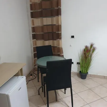 Romeo1 Lägenhet Gallarate